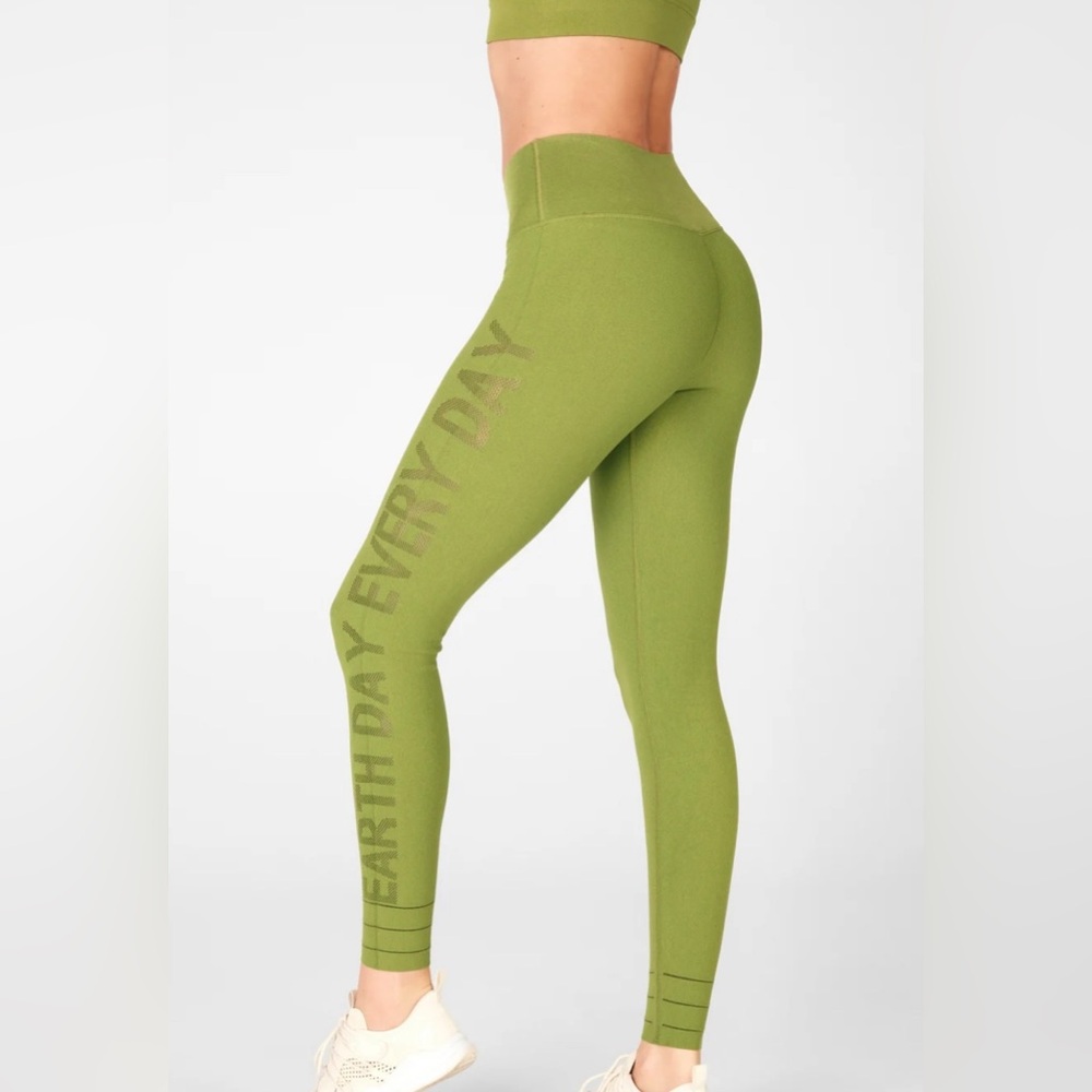 Fabletics *NWT* Women’s High-Waisted Sculptknit Earth Leggings
